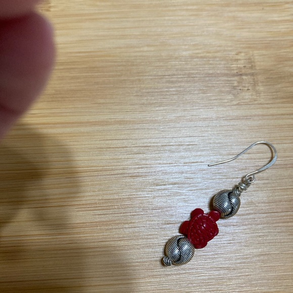 Turtle Dangle Earrings ❤️ - Picture 5 of 6